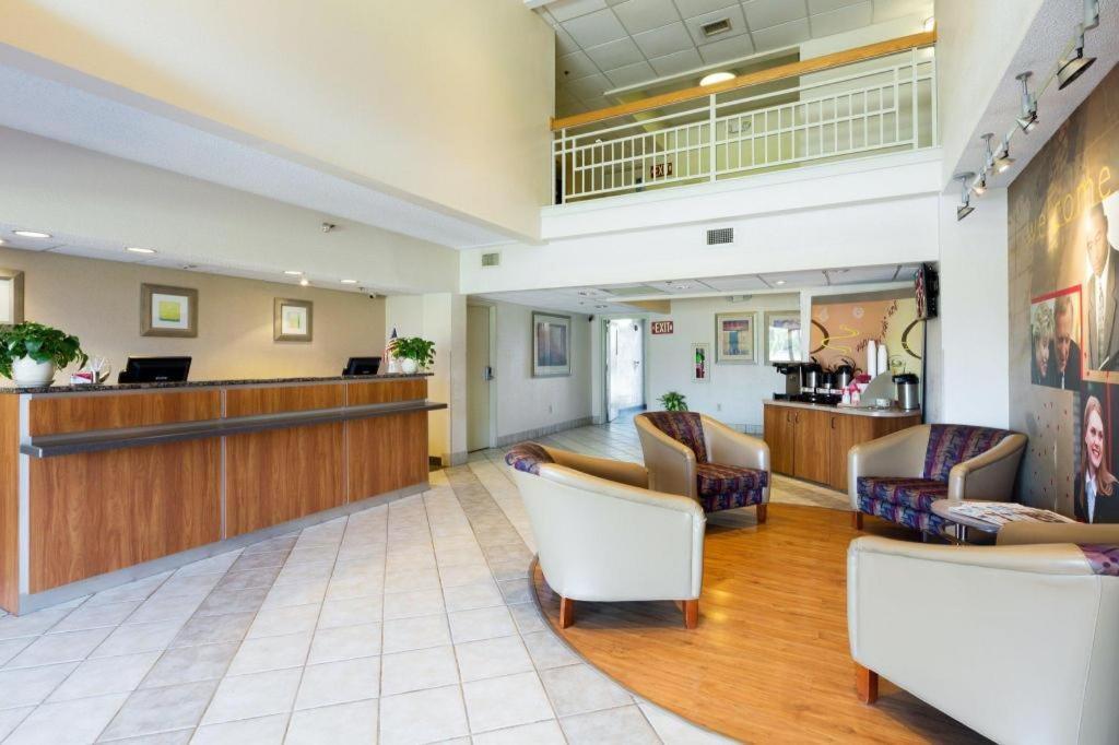 Red Roof Inn Houston Westchase Exterior foto